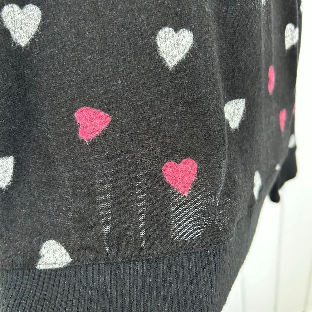 Lucky Brand Heart Print Fuzzy Sweater Womens Large Black Pink NWT Cozy Soft - Picture 2 of 5